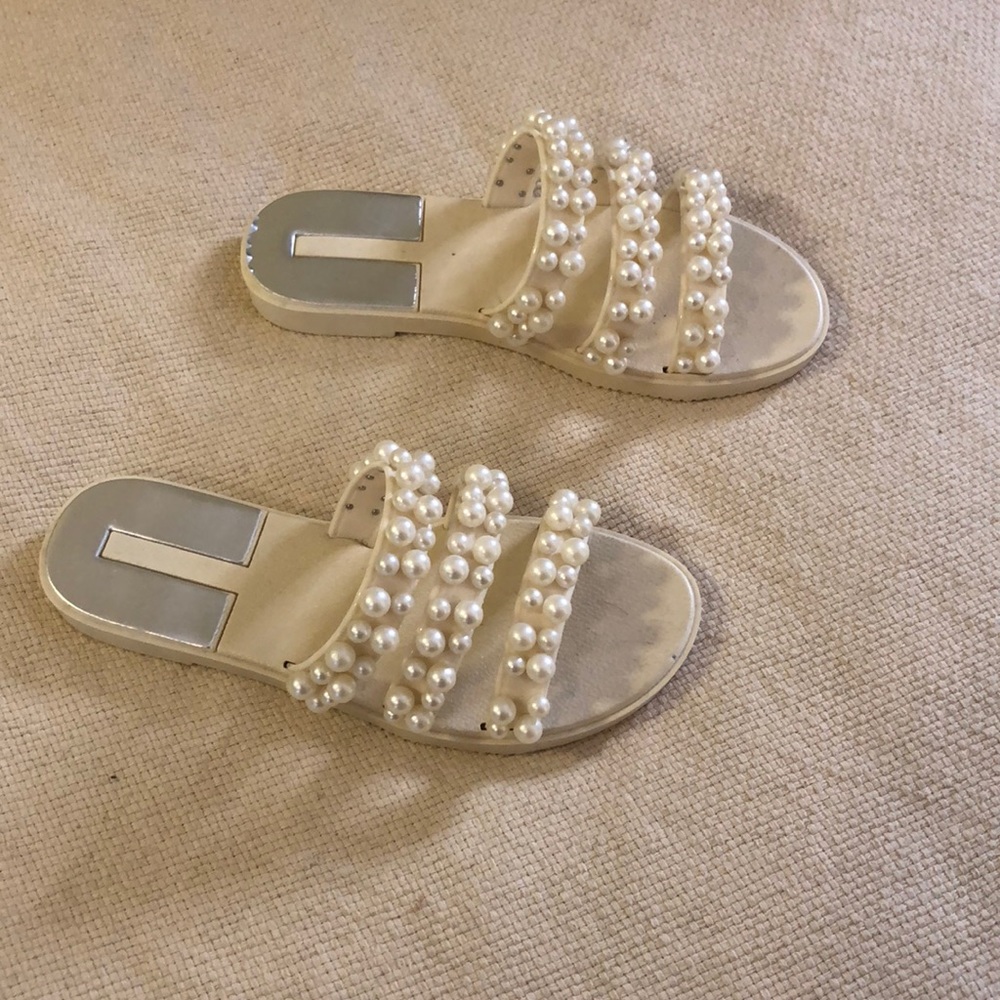 Pearl sandals - Picture 2 of 3
